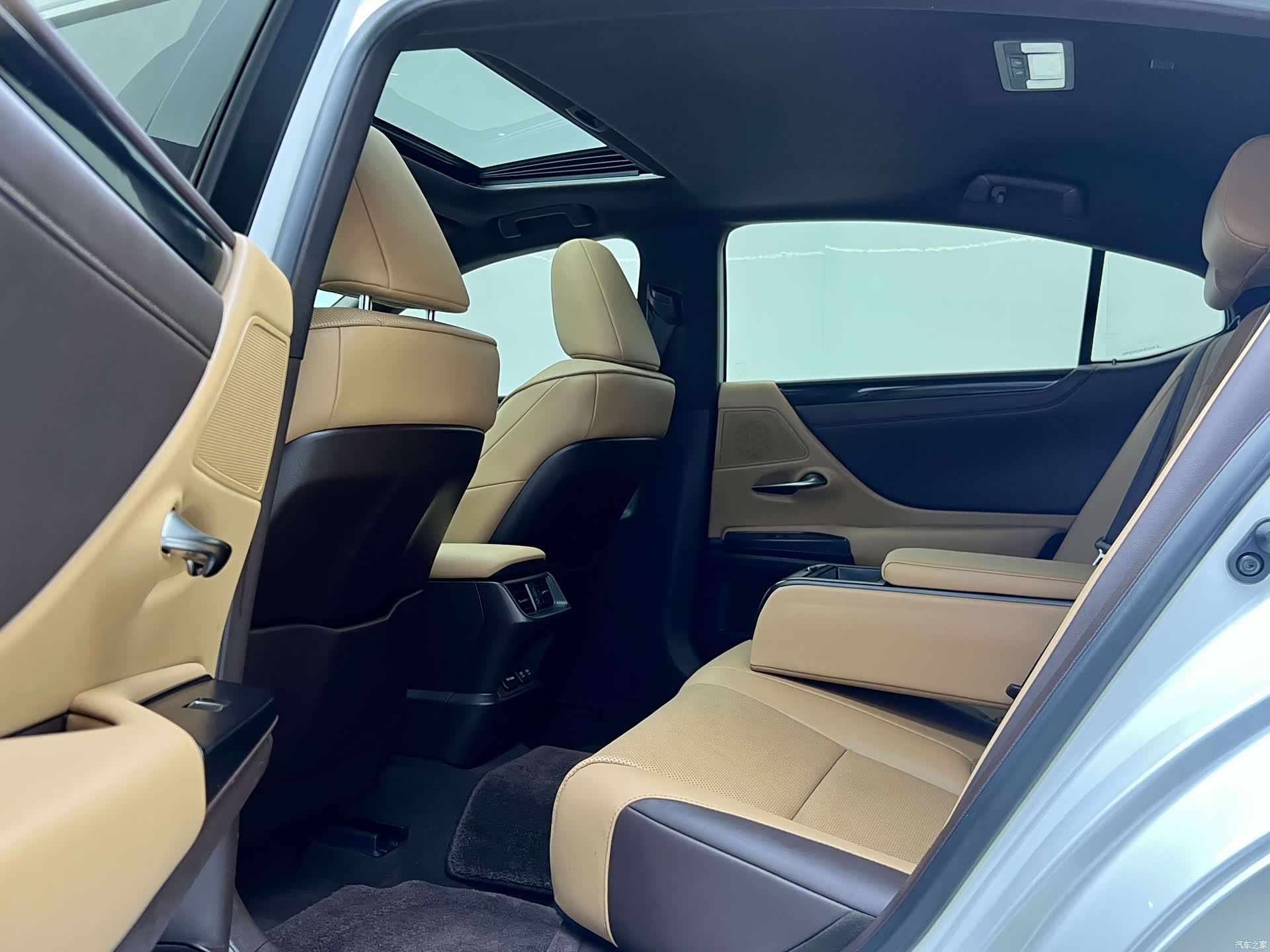Lexus ES, 2021 6