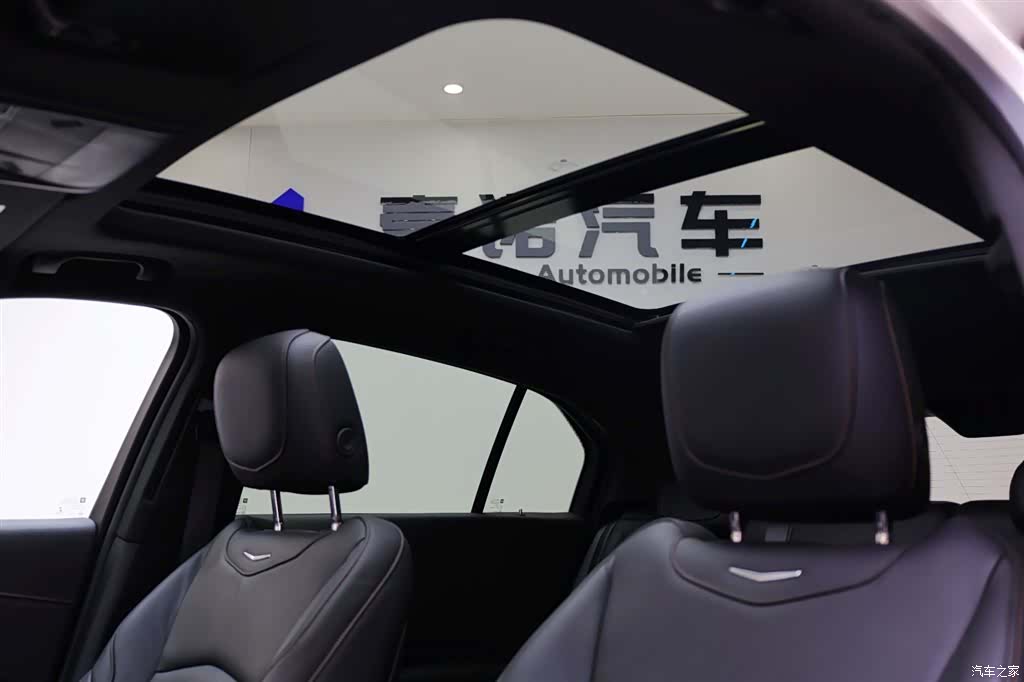 Cadillac XT4, 2020 28