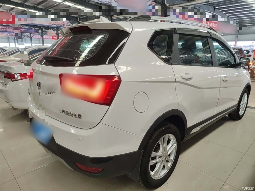 Wuling 560, 2016 7