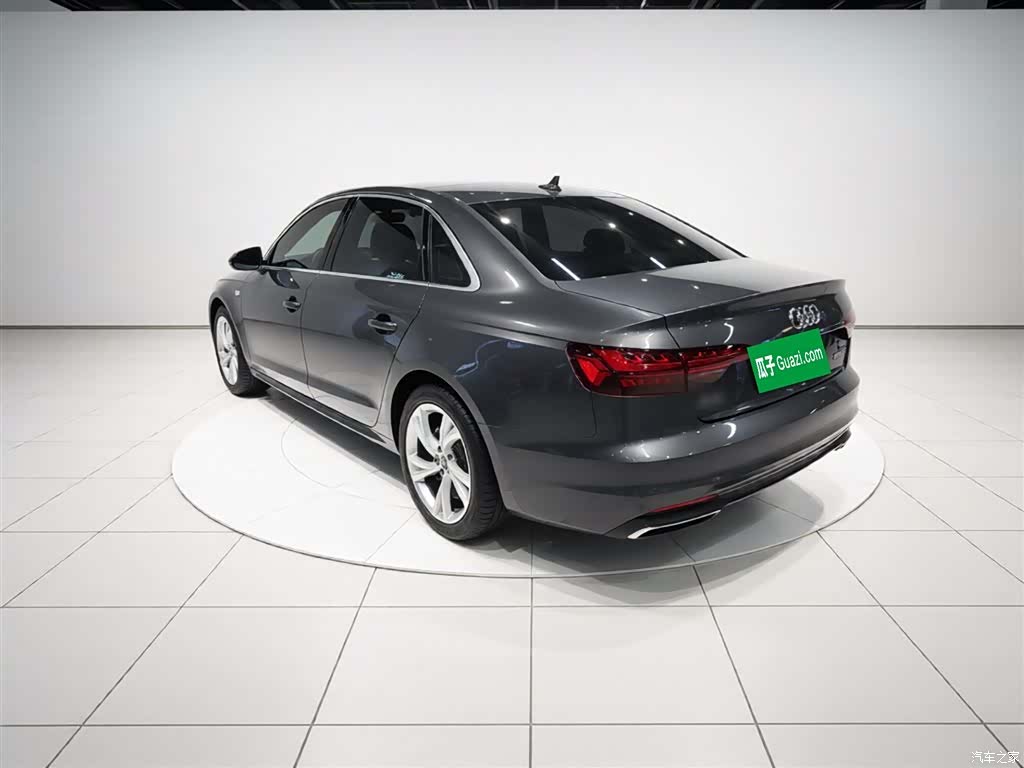 Audi A4L, 2021 все фото