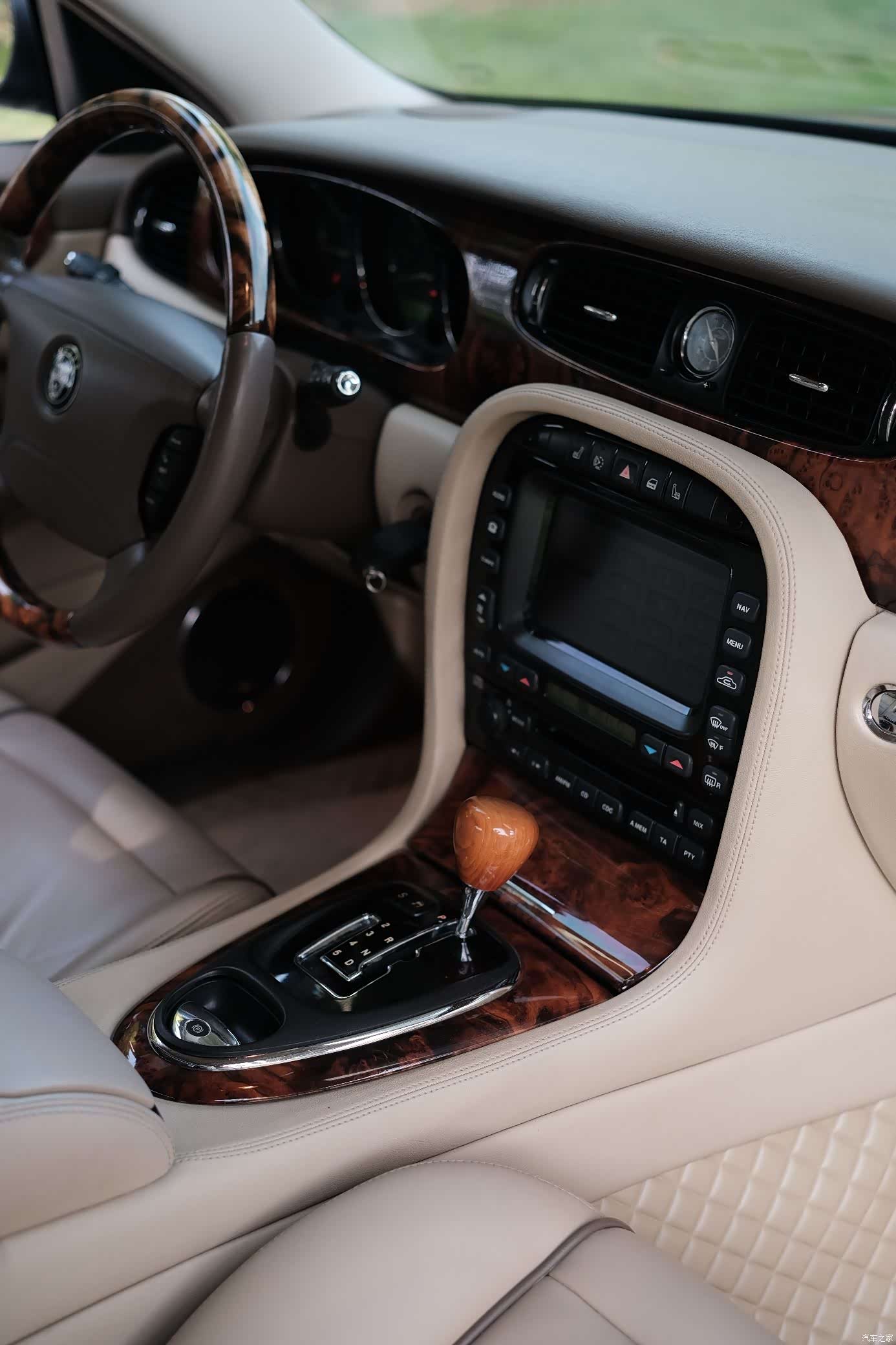 Jaguar XJ, 2007 14