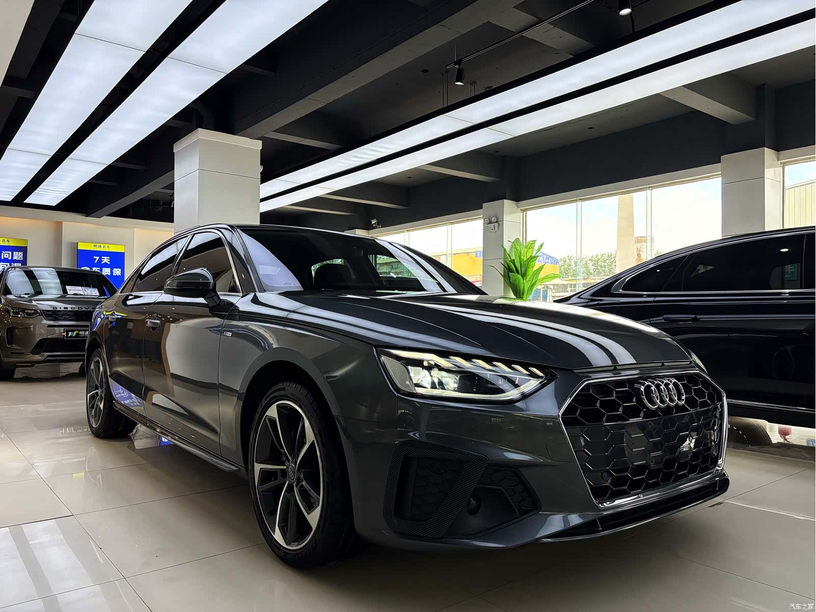 Audi A4L, 2021 3