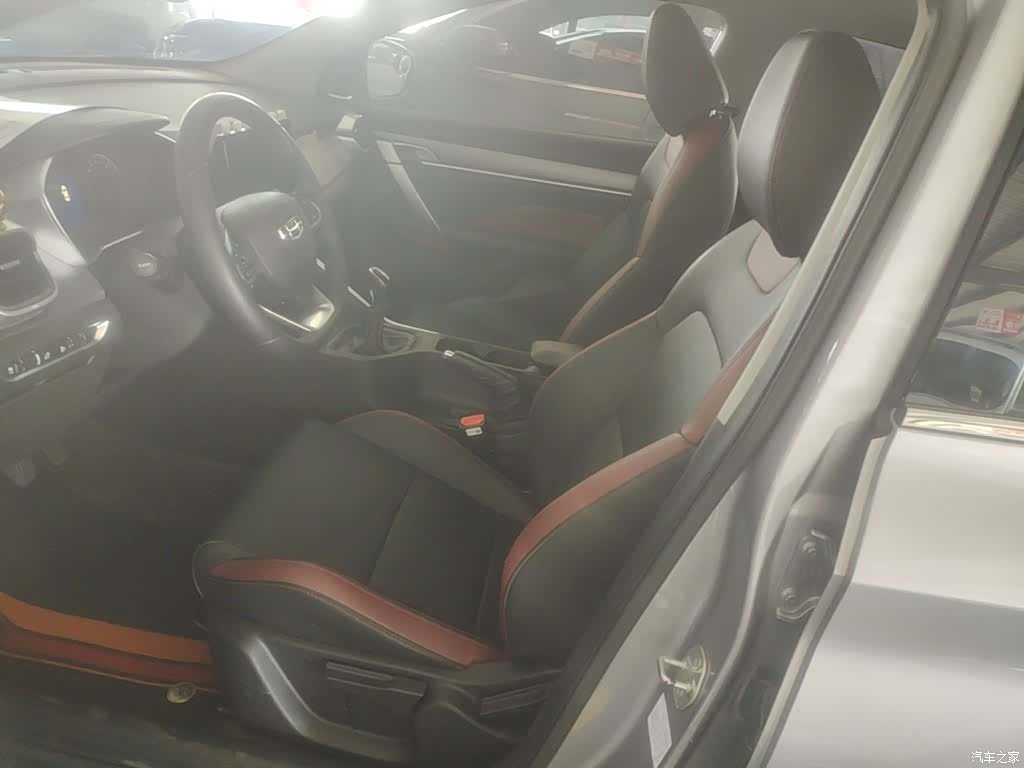 Geely Coolray, 2021 15