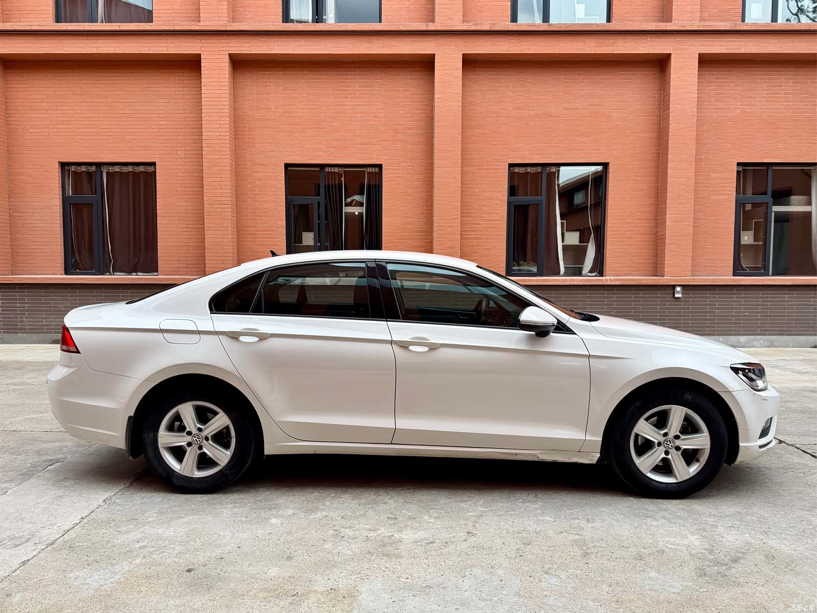 Volkswagen Lamando, 2016 4