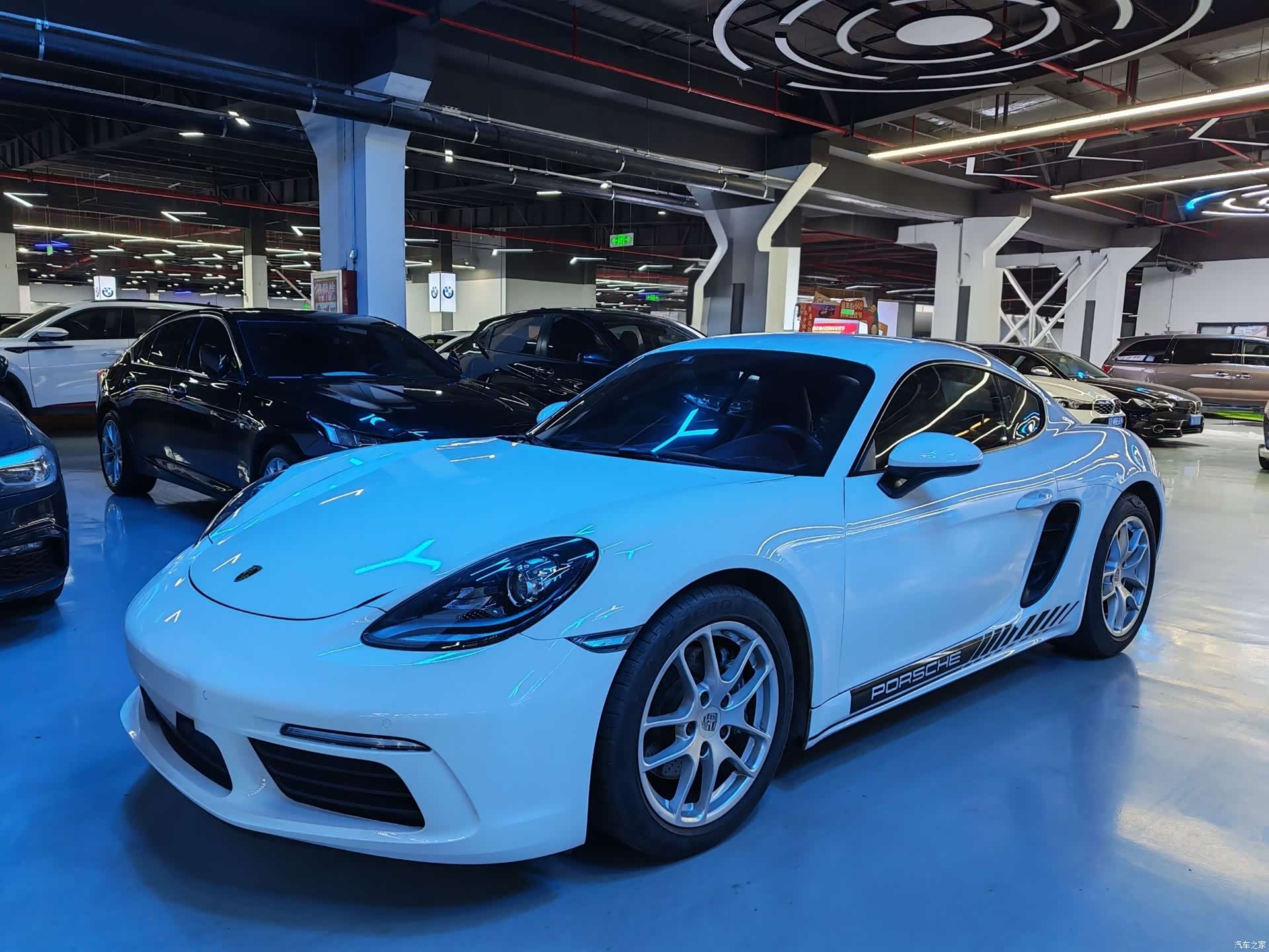 Porsche Cayman, 2018 1