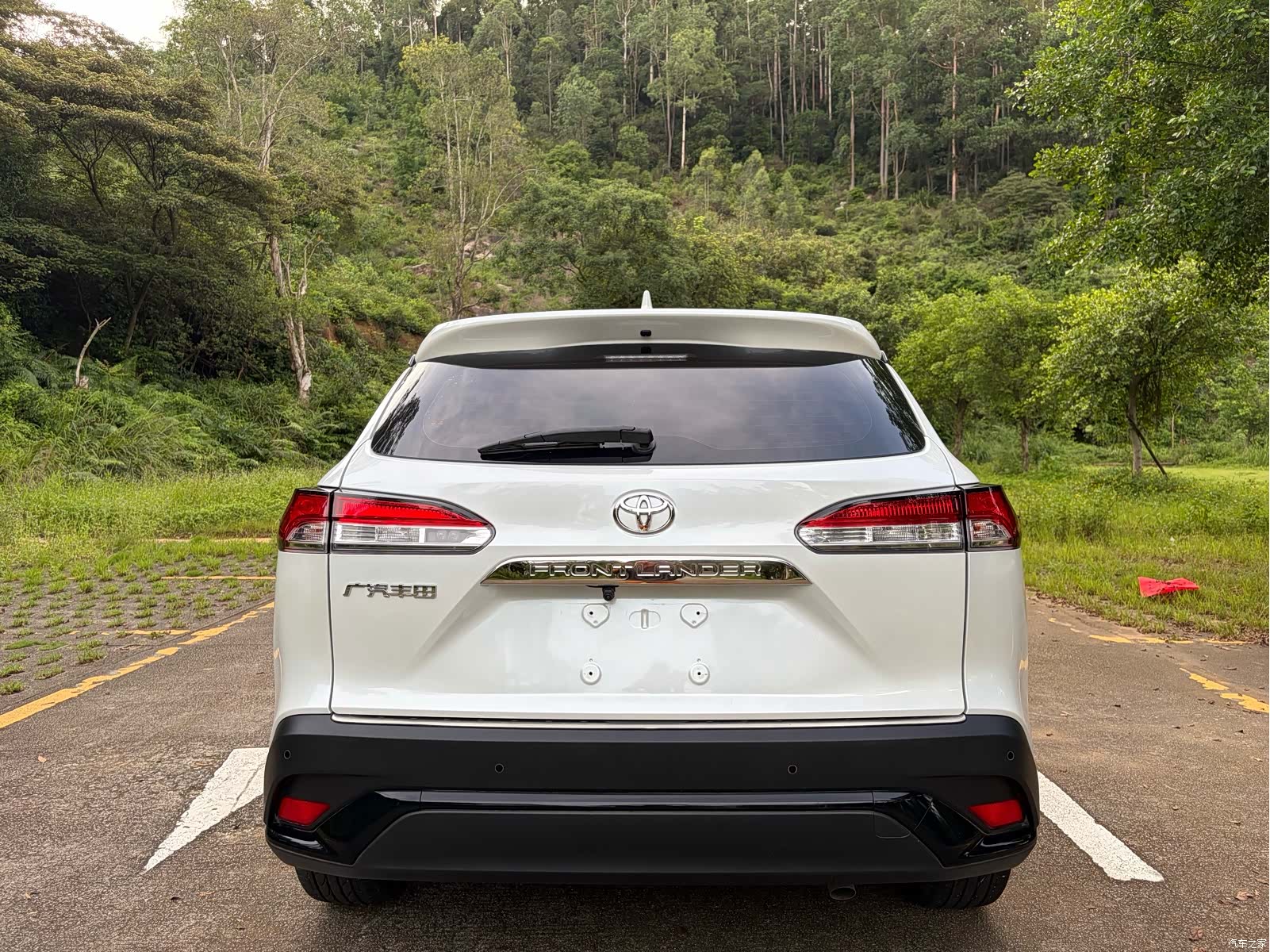 Toyota Frontlander, 2023 8