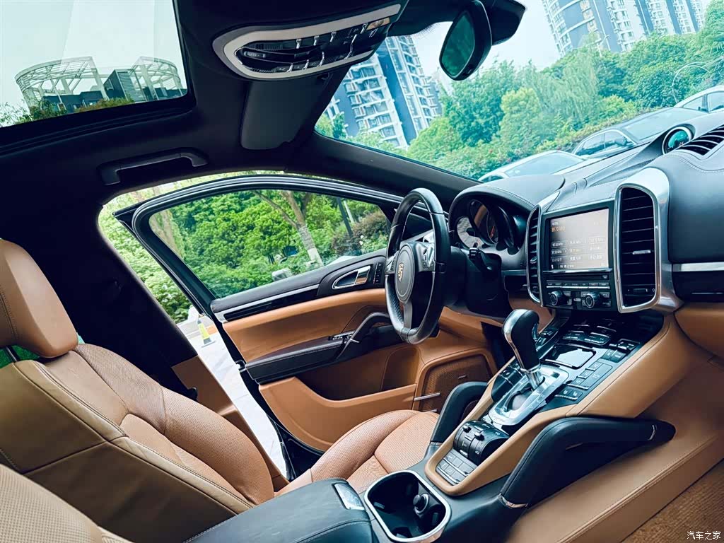 Porsche Cayenne, 2012 12