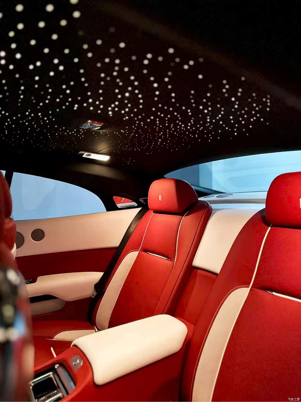 Rolls-Royce Wraith, 2019 13