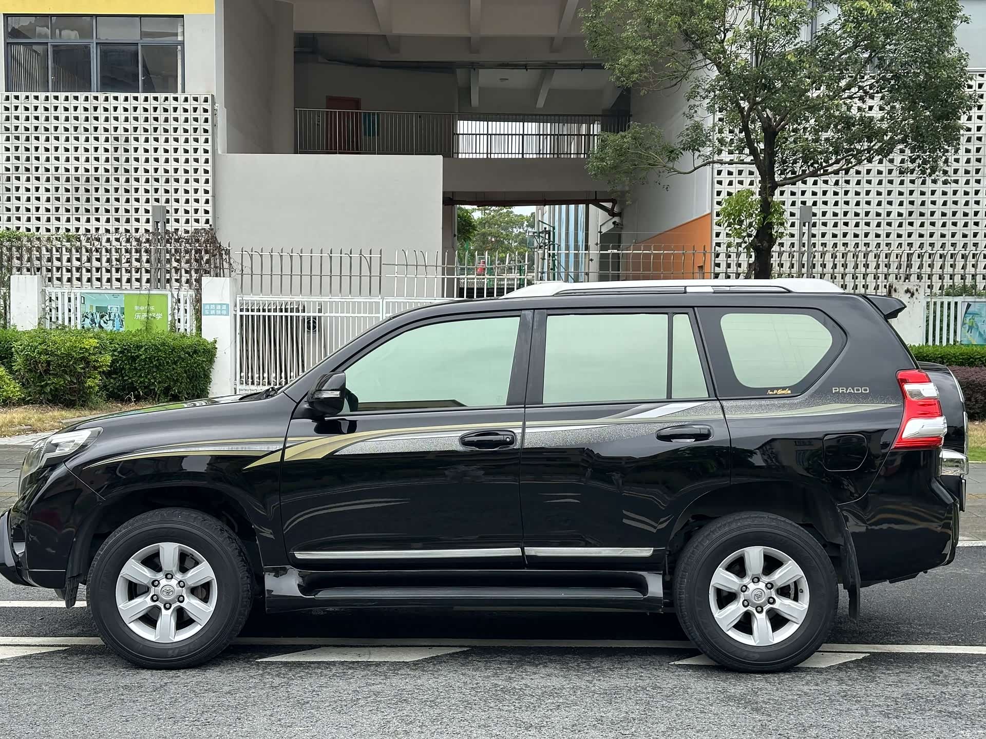 Toyota Prado, 2014 3