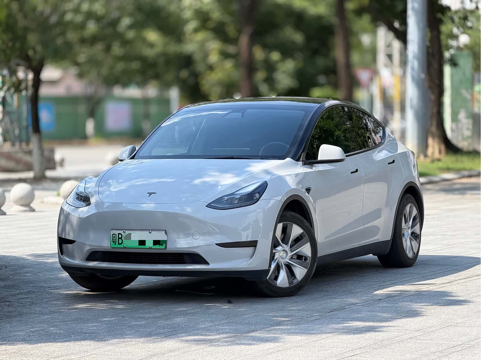 Tesla Model Y, 2022 1
