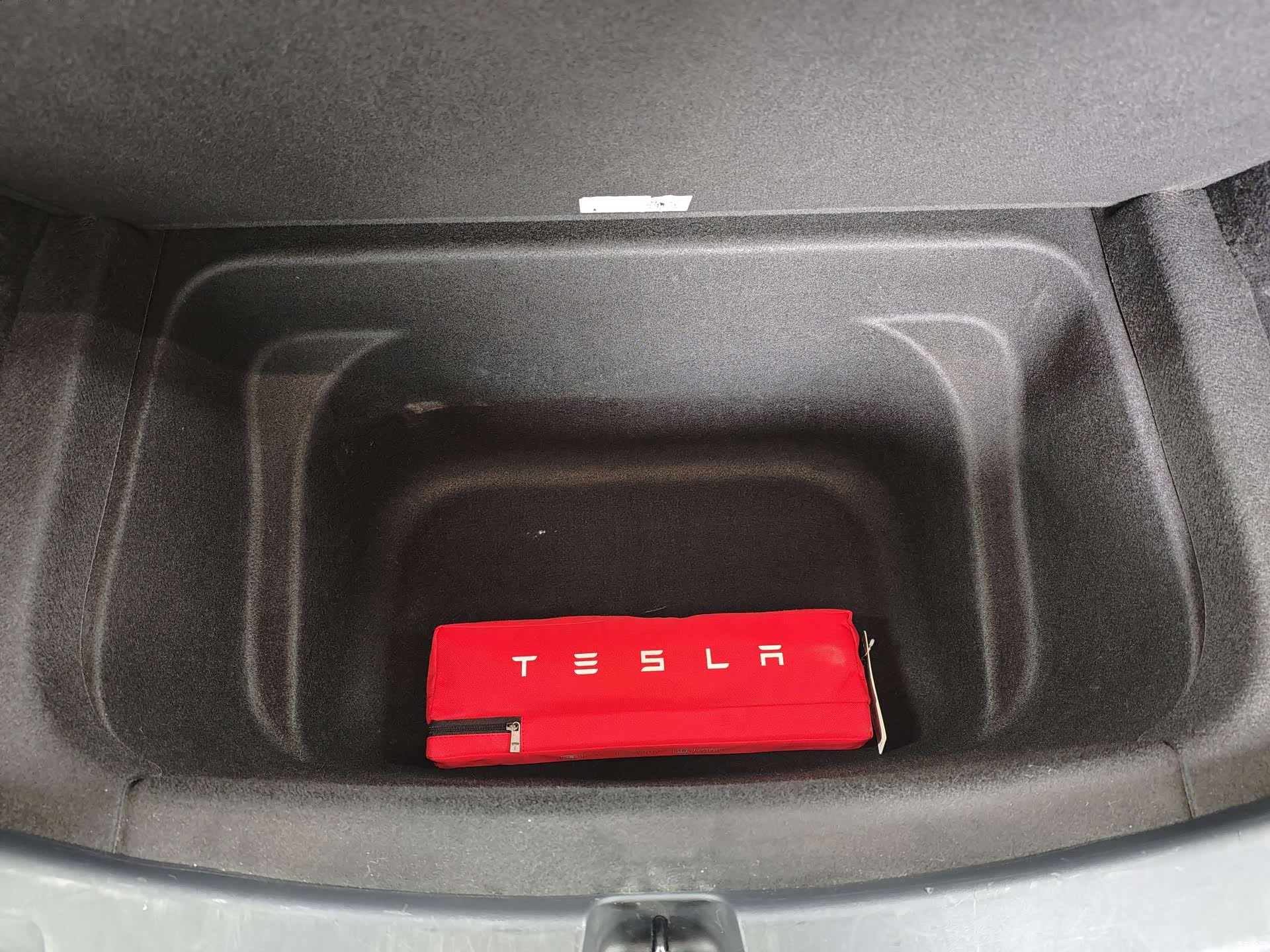 Tesla Model Y, 2022 20