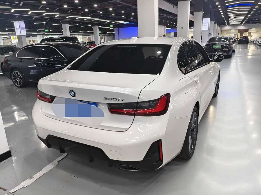 BMW 3 Series 2025, фото 28