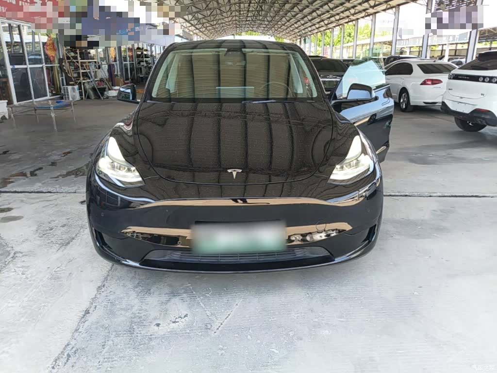 Tesla Model Y, 2023 3