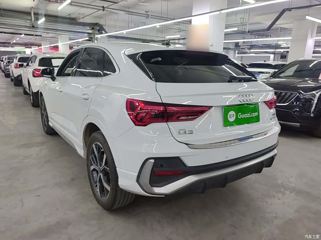 Audi Q3, 2022 все фото