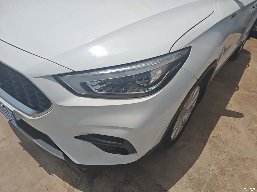 MG ZS, 2023 18