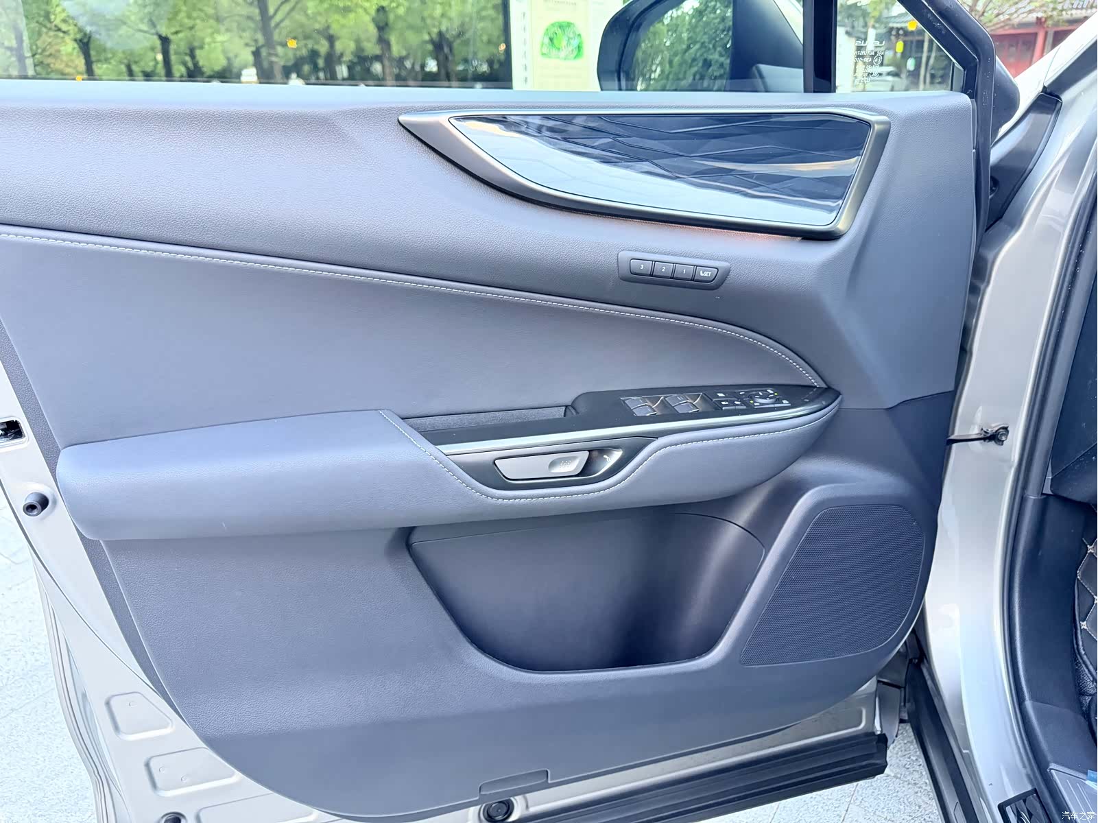 Lexus NX, 2025 18