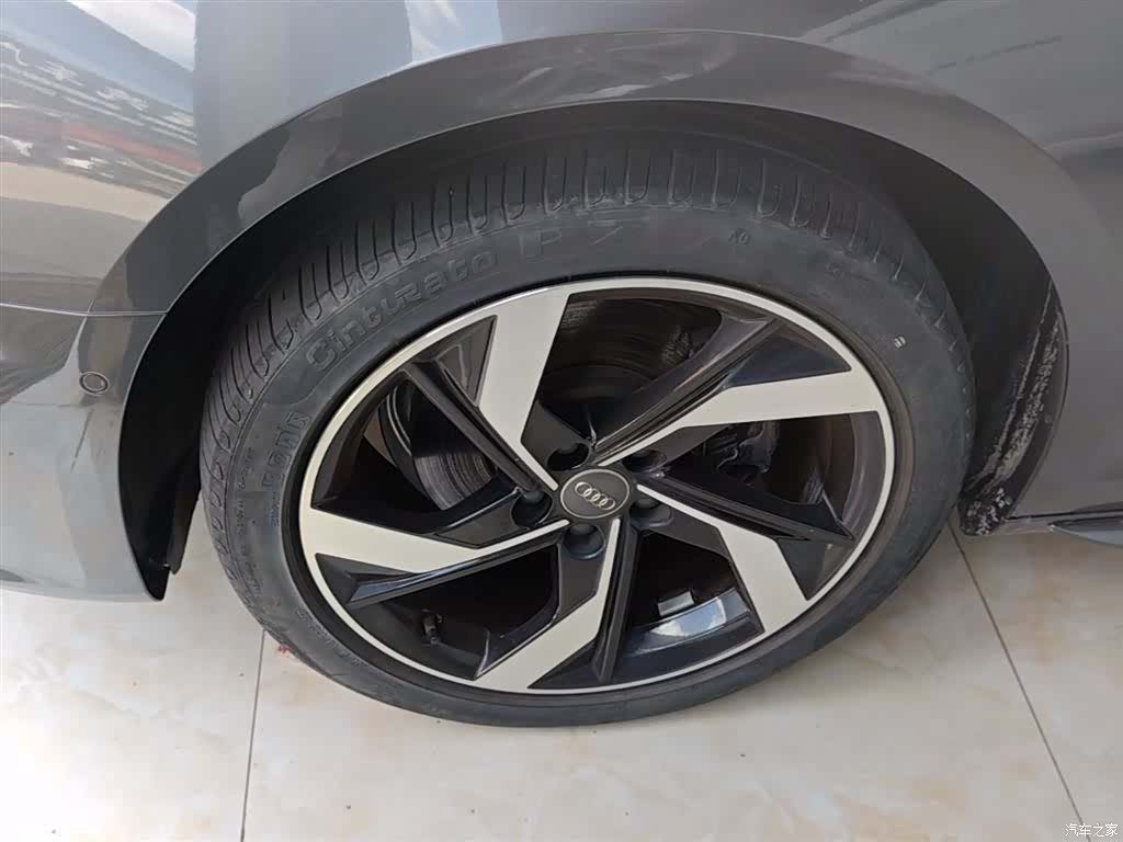 Audi A4L, 2022 23