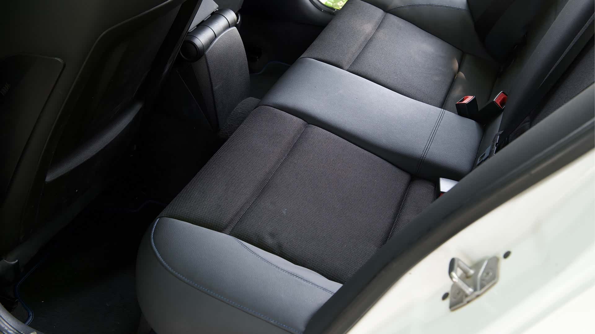 BMW 1 Series, 2010 14