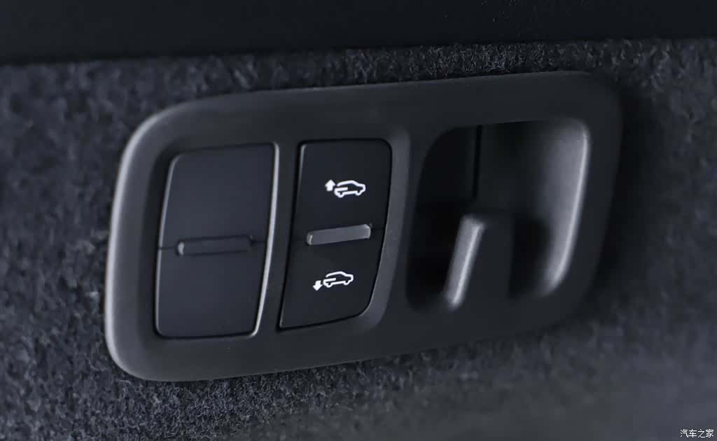 Audi Q7, 2024 23
