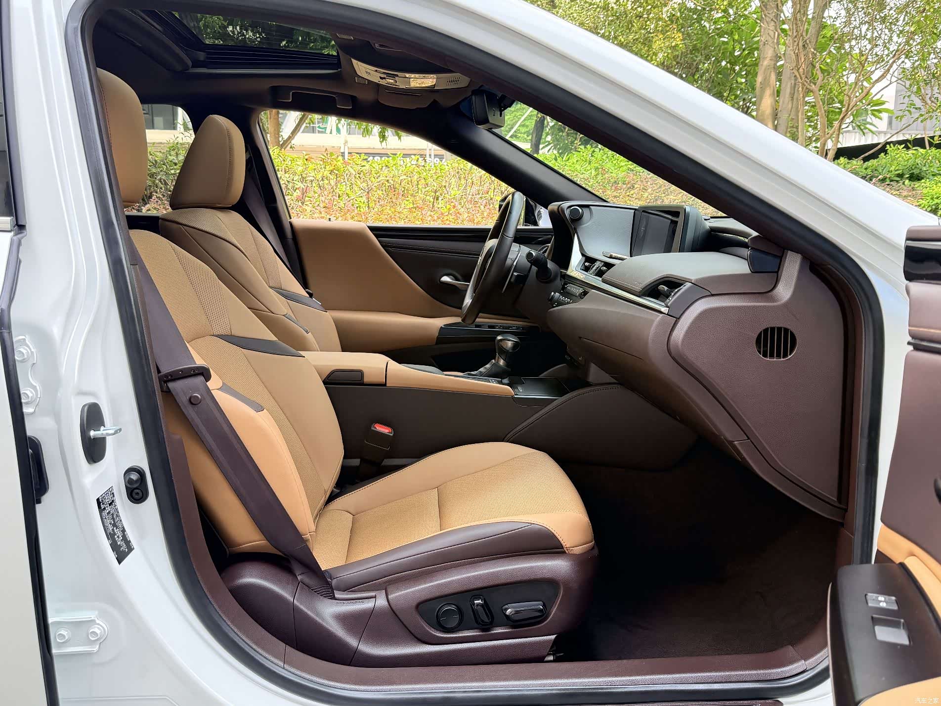 Lexus ES, 2020 8