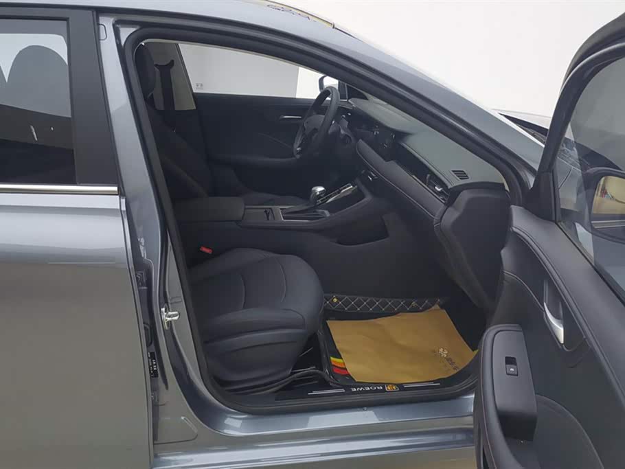 Roewe i5