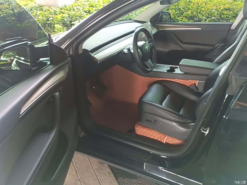 Tesla Model Y, 2022 16