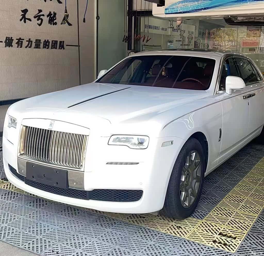 Rolls-Royce Ghost, 2016 1