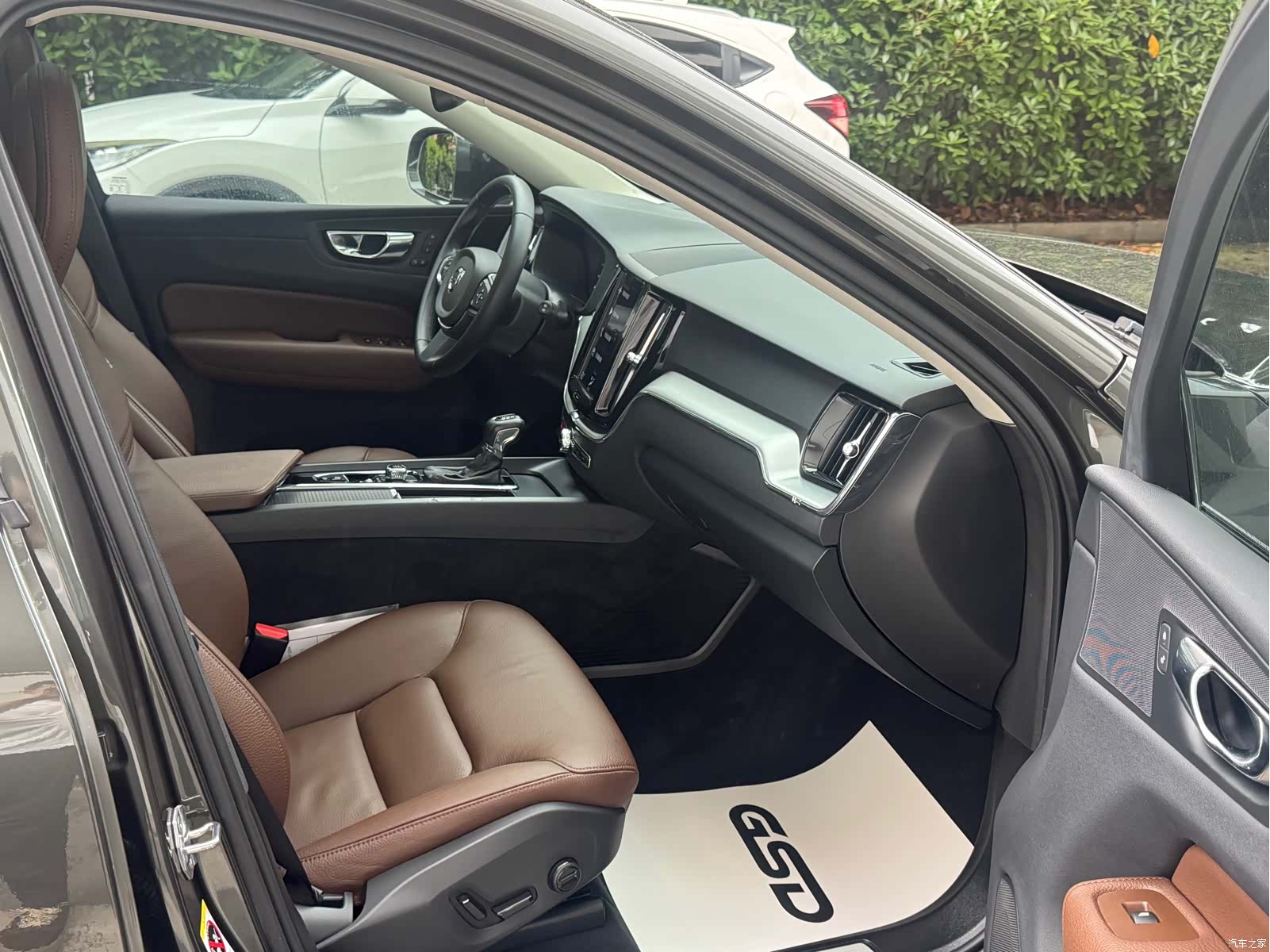 Volvo XC60, 2019 13