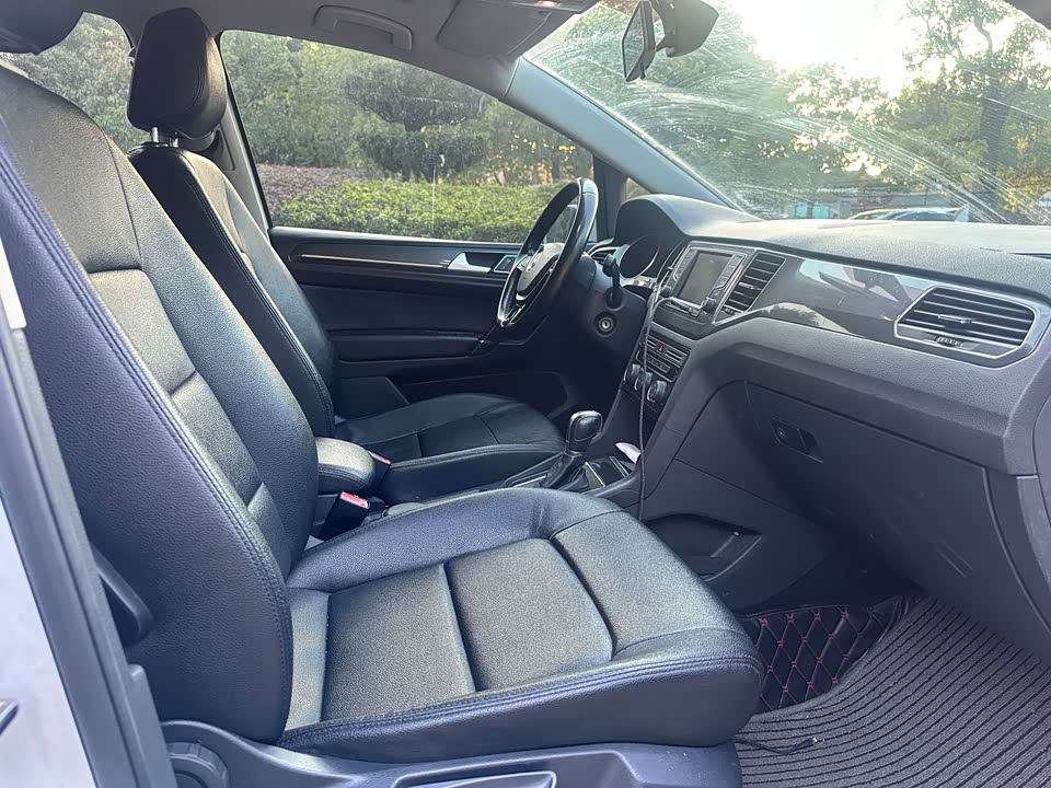 Volkswagen Golf*Jiayu