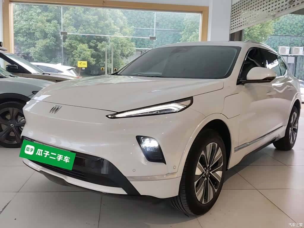 Buick E5, 2025 1