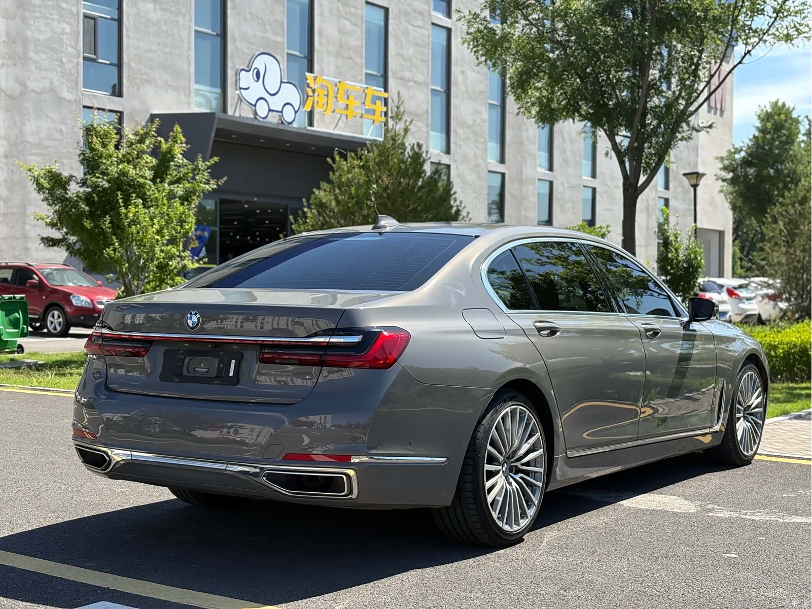 BMW 7 Series, 2019 4