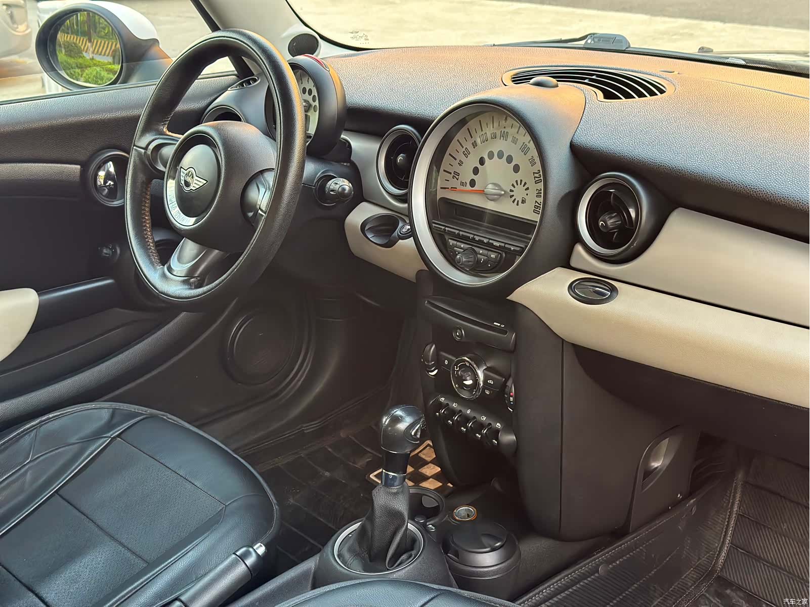 Mini ONE, 2012 10