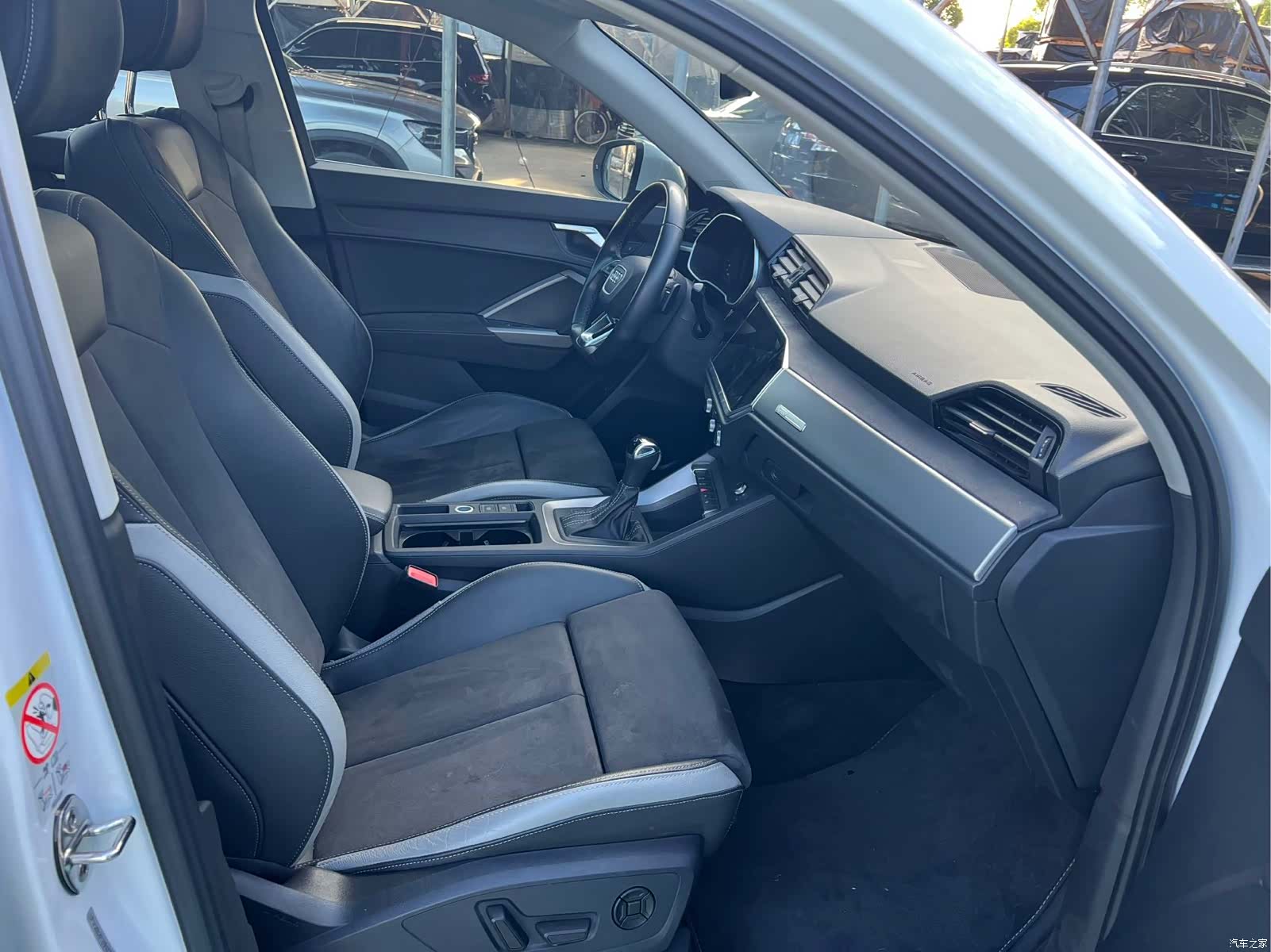 Audi Q3, 2022 12