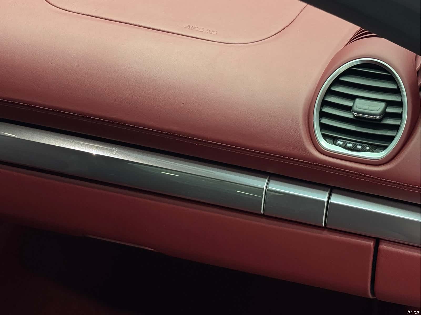Porsche Cayman, 2019 37