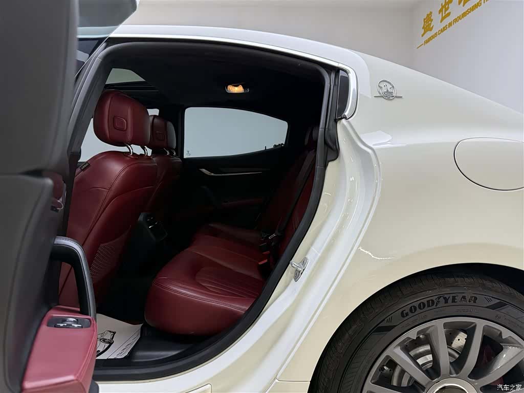 Maserati Ghibli, 2015 6