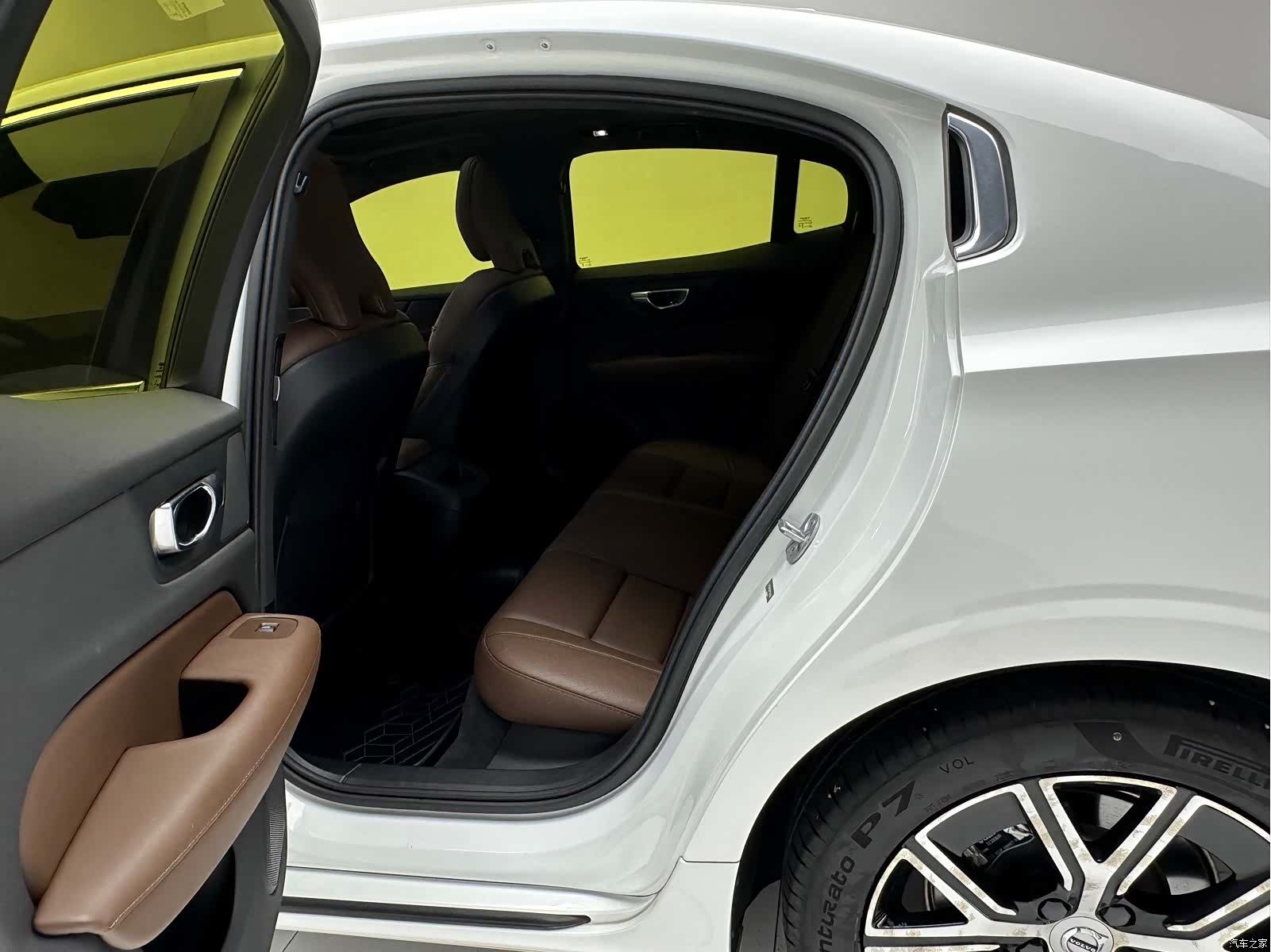 Volvo S60, 2023 8