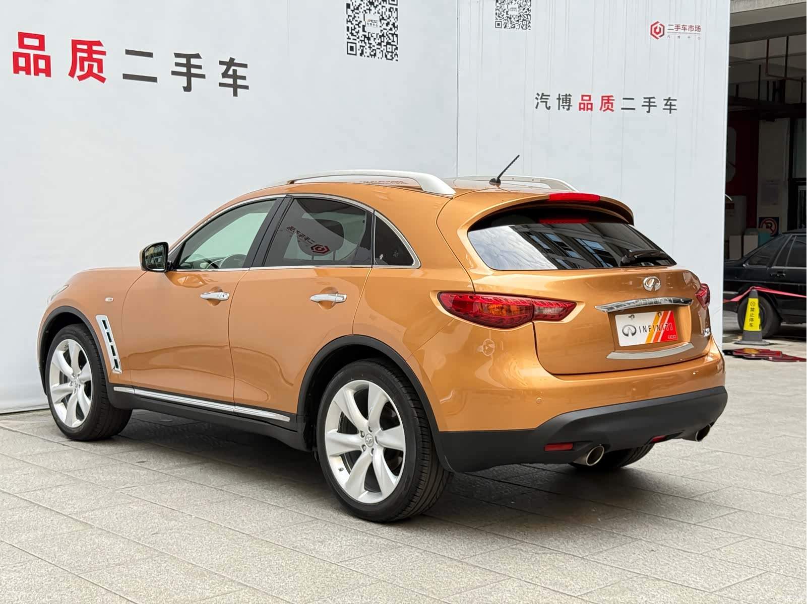 Infiniti FX35, 2011 6