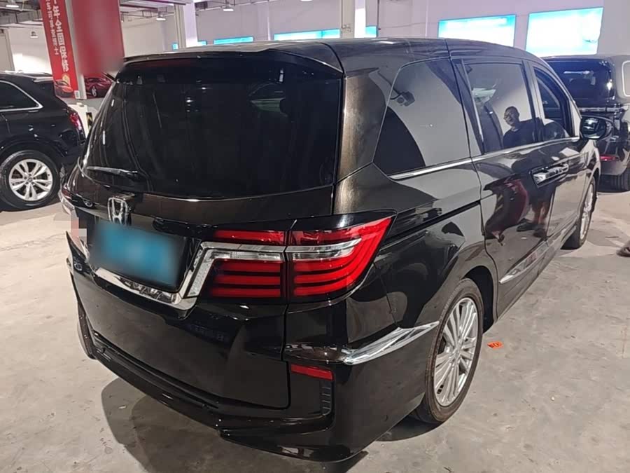 Honda Elysion 2016, фото 6