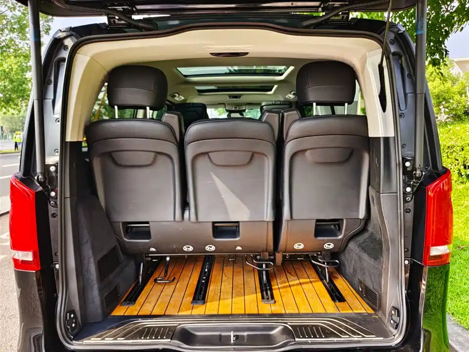 Mercedes-Benz V-class