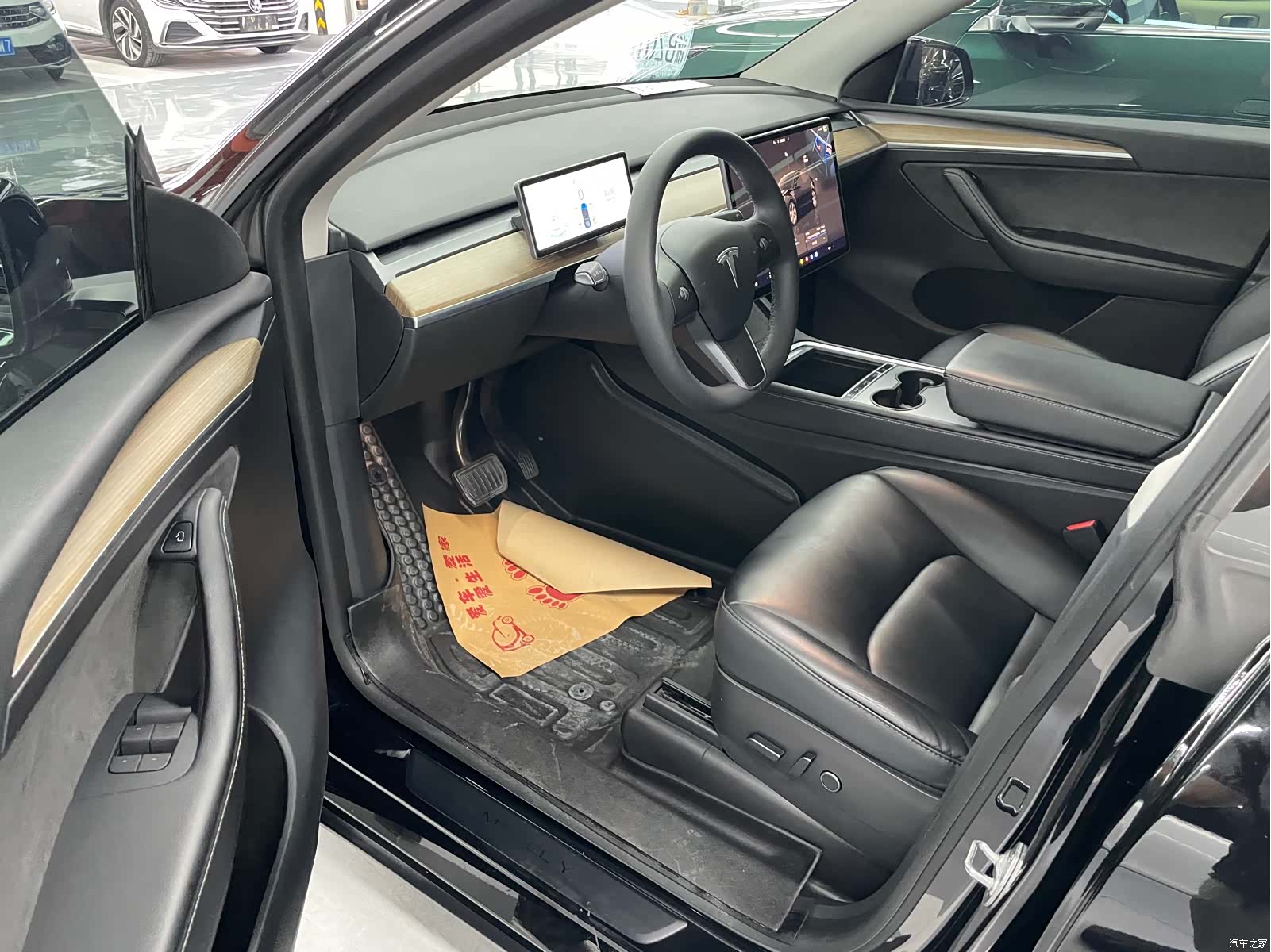 Tesla Model Y, 2022 4