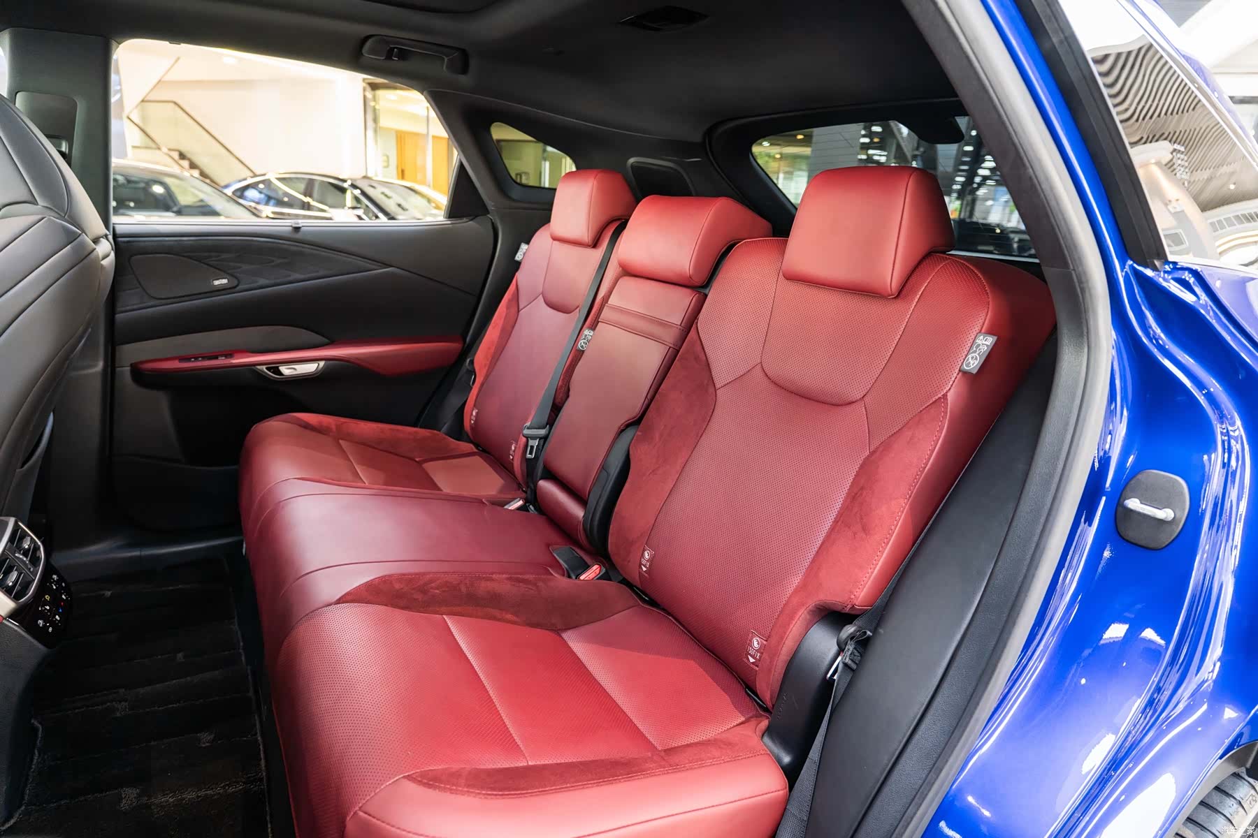 Lexus RX, 2023 12