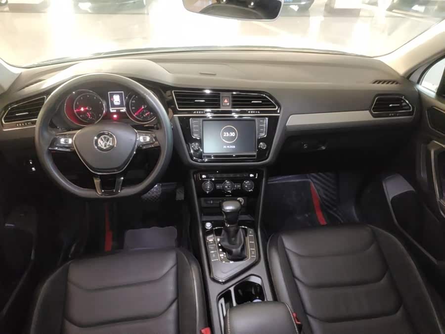 Volkswagen Tiguan L 2017, фото 9