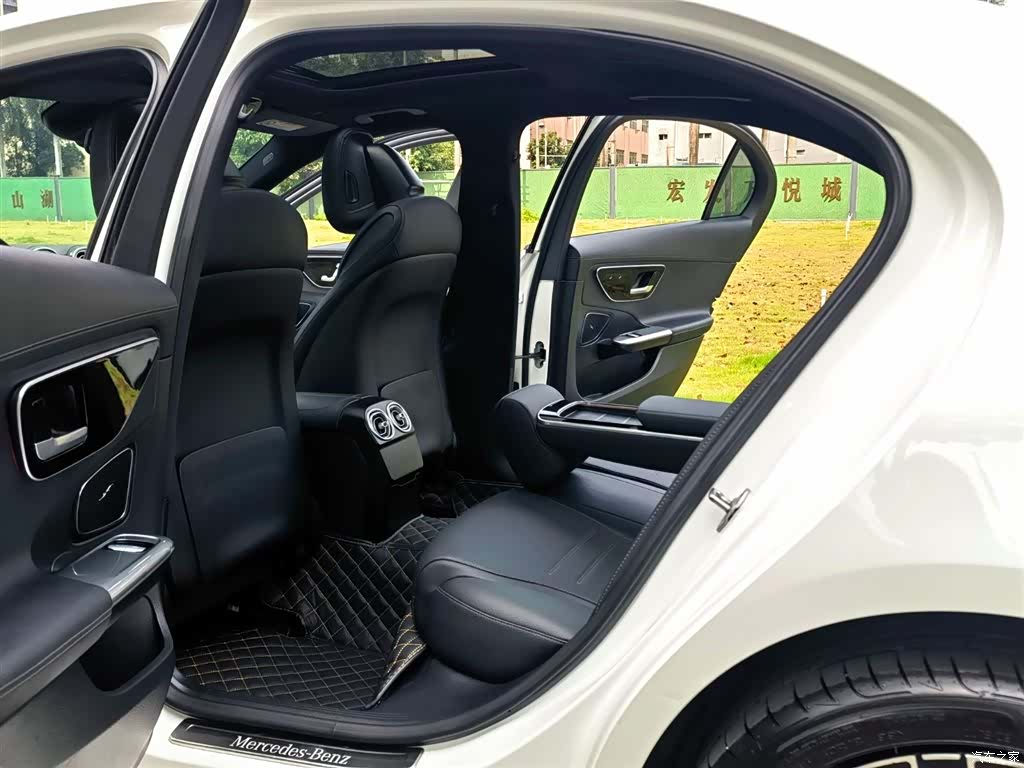 Mercedes-Benz C-Class, 2022 10