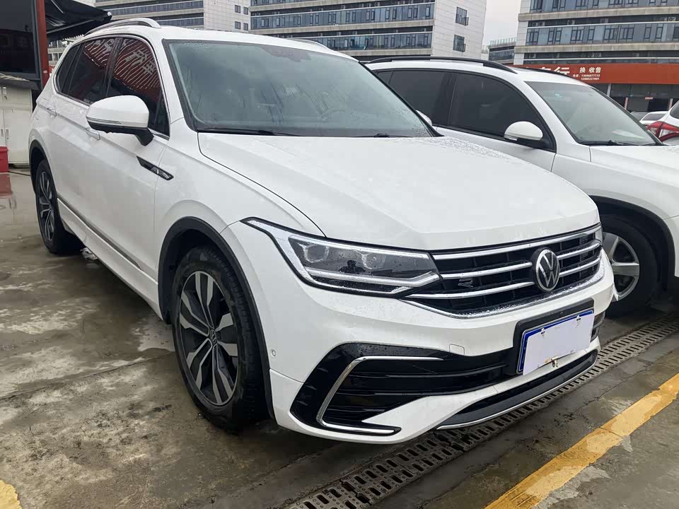 Volkswagen Tiguan L Volkswagen Tiguan L
