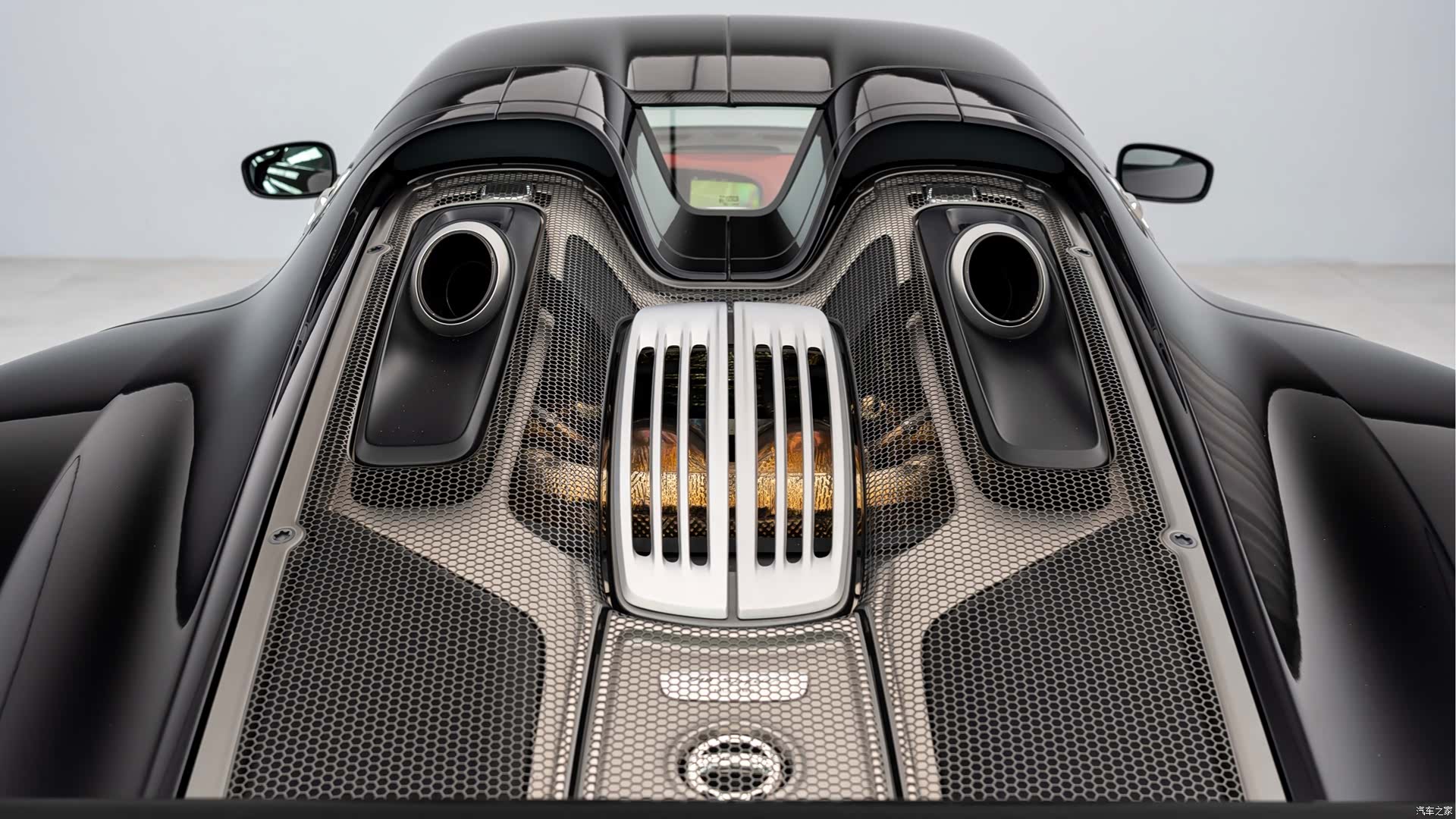 Porsche 918, 2016 22