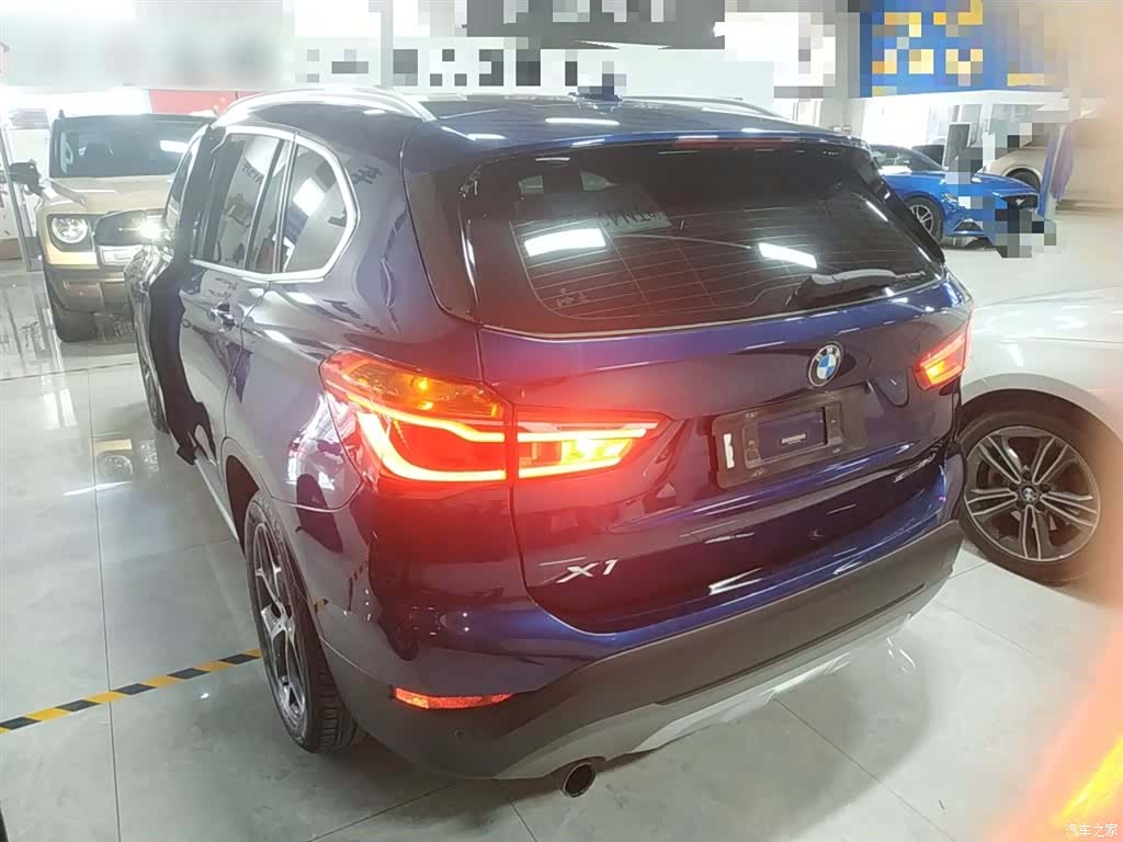 BMW X1, 2018 все фото
