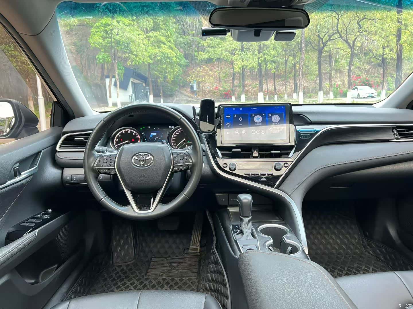 Toyota Camry, 2023 4