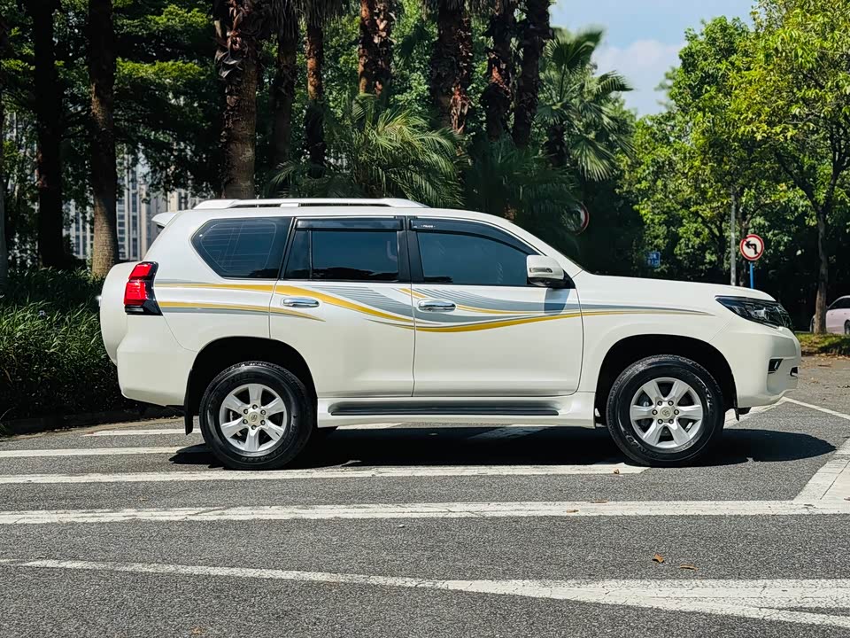 Toyota Prado