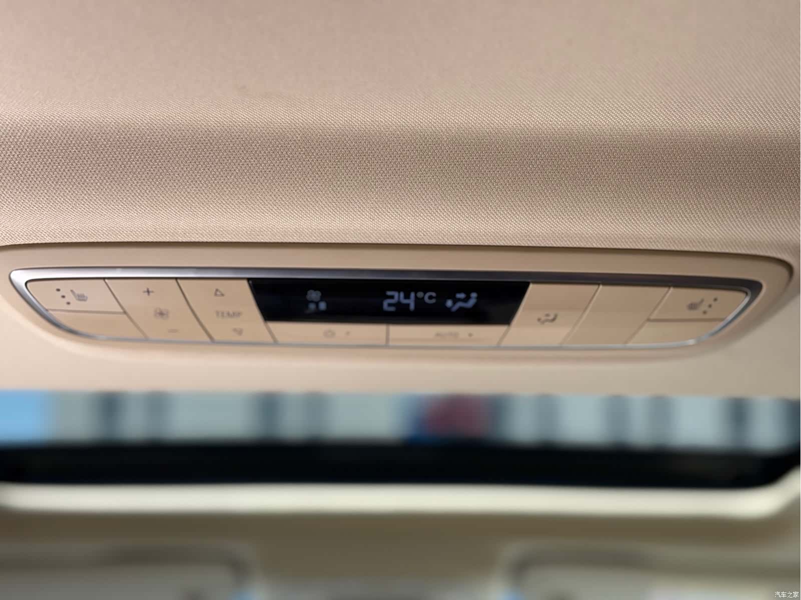 Buick GL8, 2022 12