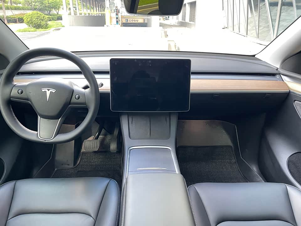 Tesla Model Y Tesla Model Y